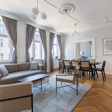 Large Apartment With Canal View In Central Cph City Копенгаген Экстерьер фото