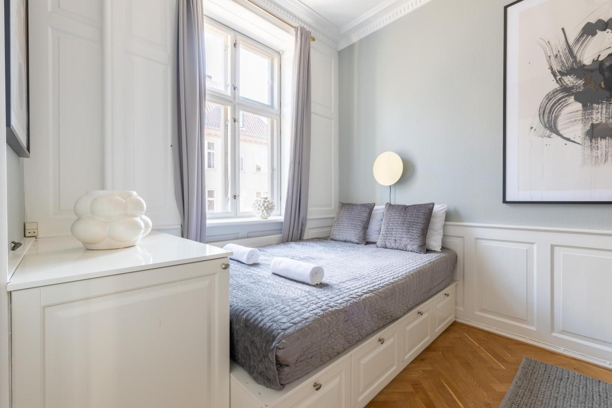 Large Apartment With Canal View In Central Cph City Копенгаген Экстерьер фото