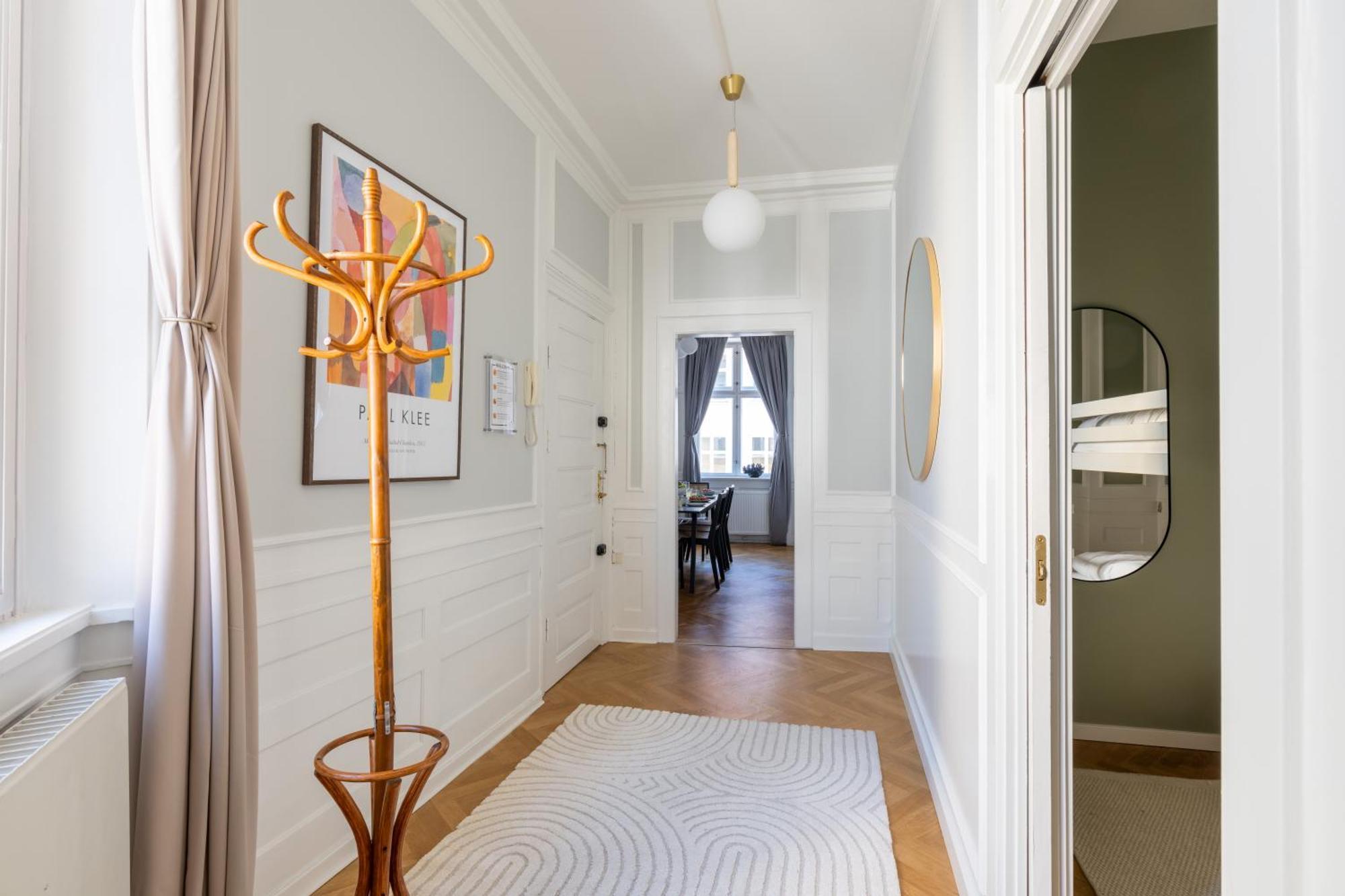 Large Apartment With Canal View In Central Cph City Копенгаген Экстерьер фото