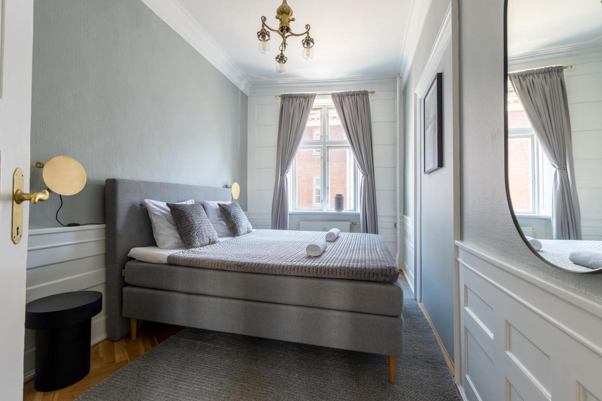 Large Apartment With Canal View In Central Cph City Копенгаген Экстерьер фото